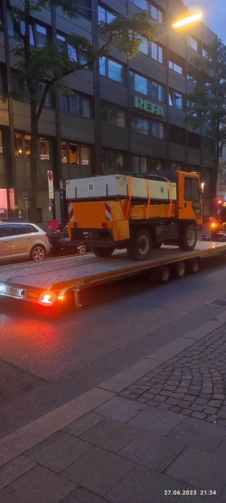 Gescheiterter Raubüberfall: Gangster legen Autobahn in Italien lahm
